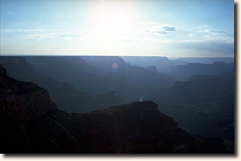 Gegenlichtfotografie der Landschaft des Grand Canyon Grand Canyon NP: Grand Canyon im Gegenlicht