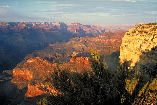 Blick vom Hopi Point zum Nordrand des Grand Canyon bei Sonnenuntergang